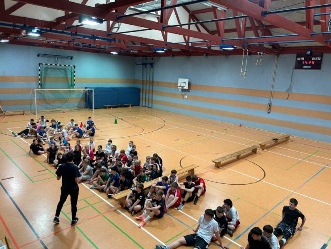 26_02_19_sm_basketball.jpg