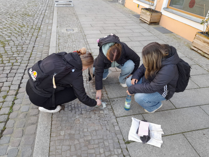 25_11_07_stolperstein.jpg